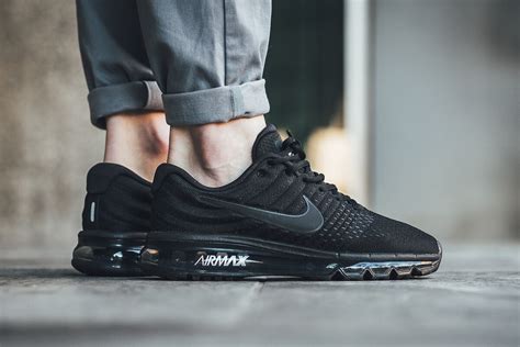 Nike Air Max 2017 dreifach schwarz Herren – 849559